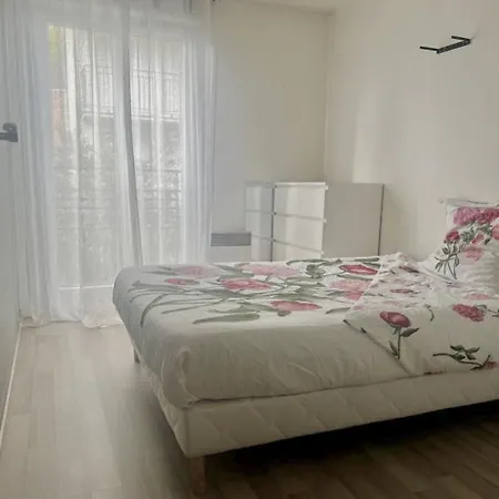 Apartment Le Bourget Home Le Bourget